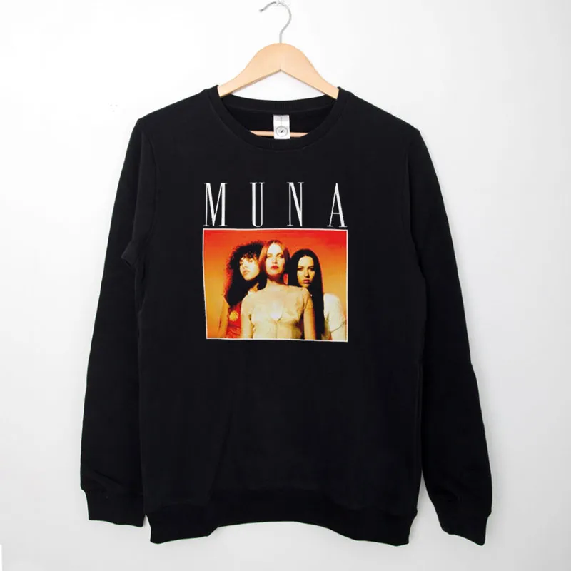 Black Sweatshirt Vintage Pop Band Muna Merch Shirt
