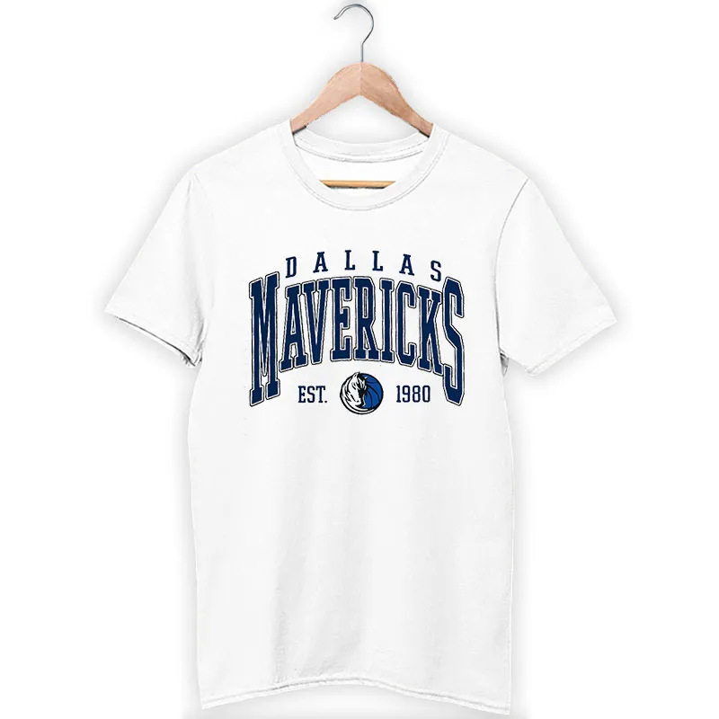 White T Shirt Vintage Dallas Mavericks Basketball Sweatshirt